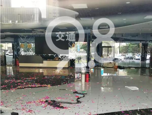 杭州上百位车主全款购车,经销商却人去楼空! 杭州上百位车主全款购车,经销商却人去楼空!